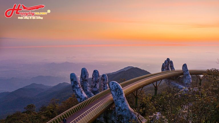 Lịch trình Đà Nẵng 3 ngày 2 đêm: toàn cảnh Cầu Vàng Bà Nà Hills trong ánh hoàng hôn tuyệt đẹp
