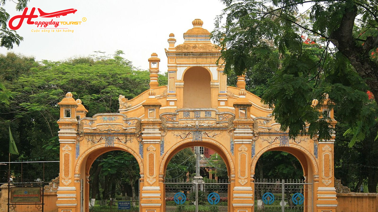 Cổng di tích Tam Tòa Viện Cơ Mật tại Huế