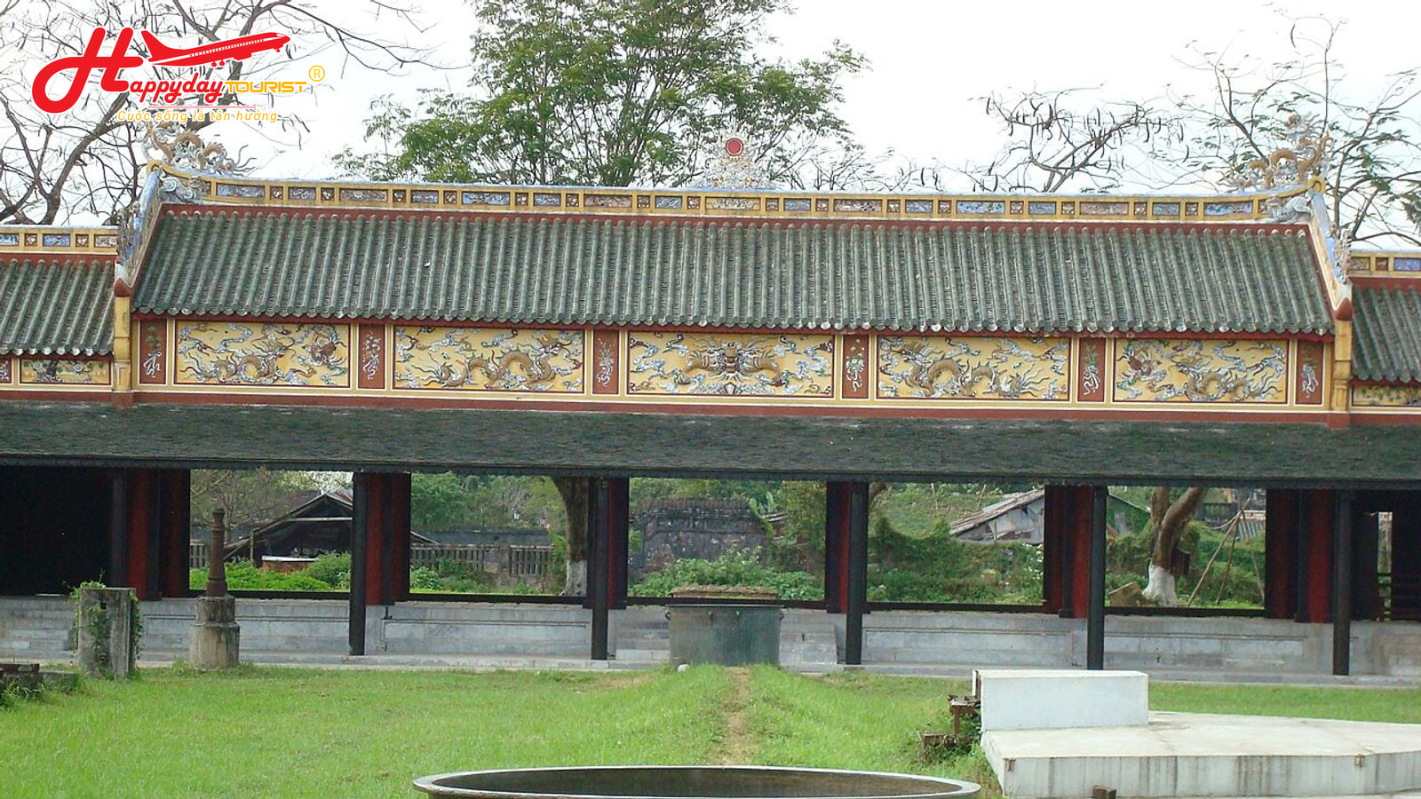 Dãy hành lang trường kính thành