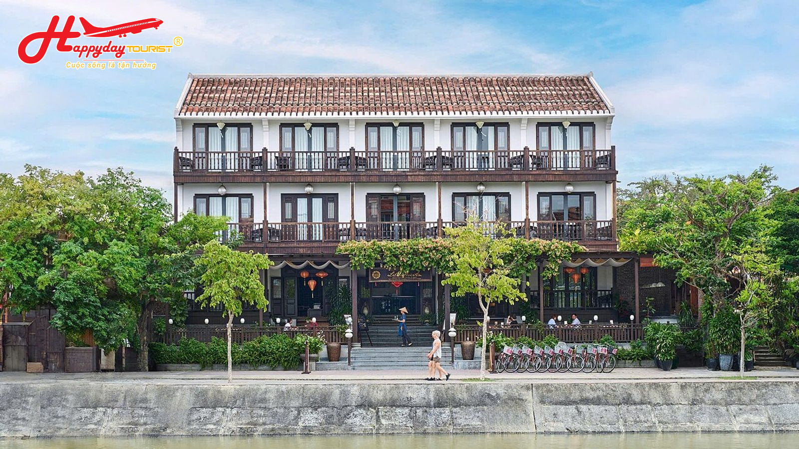 Khách sạn boutique phong cách truyền thống bên bờ sông tại Hội An