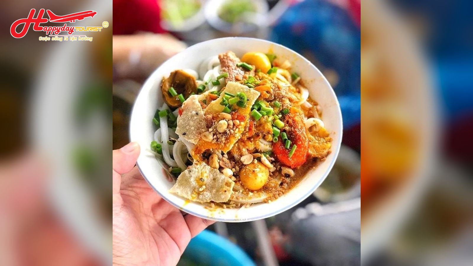 Tô mì Quảng tôm thịt đậm đà hương vị truyền thống xứ Quảng ở Hội An